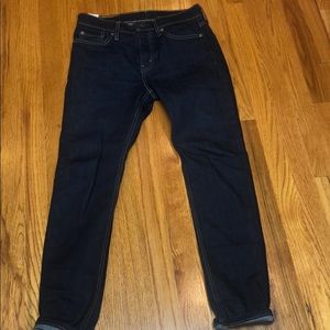 LEVI DARK WASH JEANS